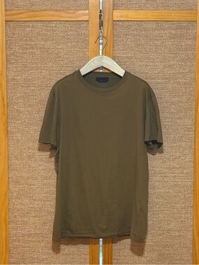 Prada Men's Crew Neck T-Shirt - Olive